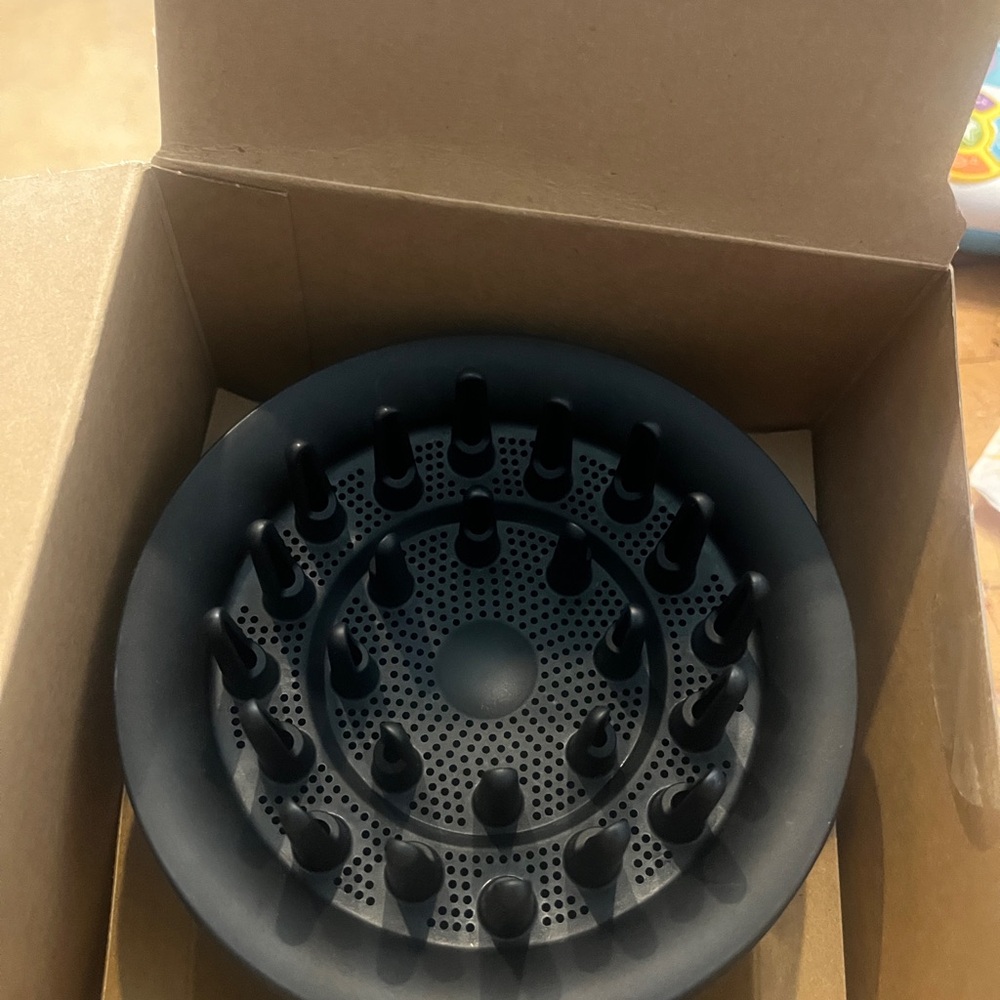 NIB NWT Dyson Airwrap Hair Dryer Diffuser Attachment (Black)